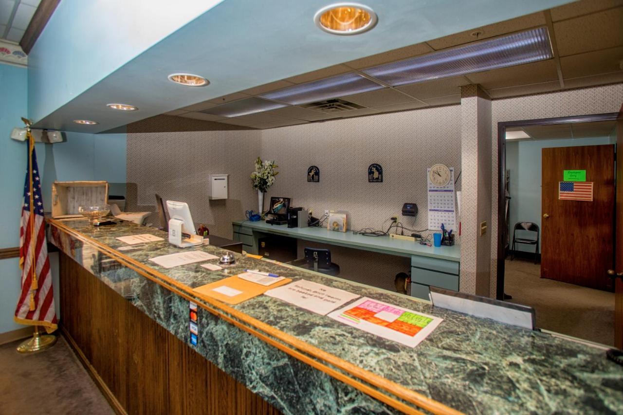 Lafayette Inn Moundsville Zewnętrze zdjęcie